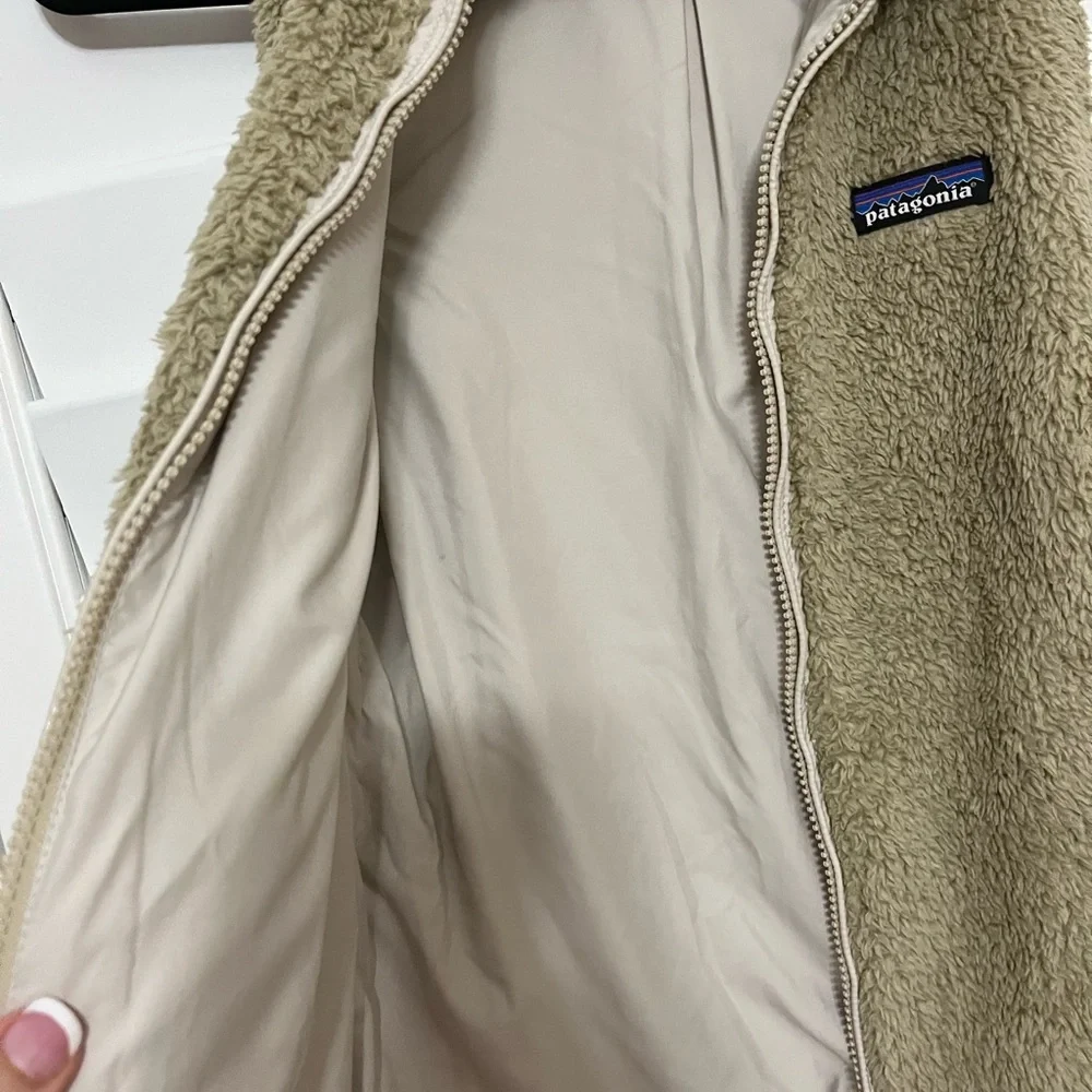 Patagonia Ladies Los Gatos Fleece Vest - Picture 5 of 5